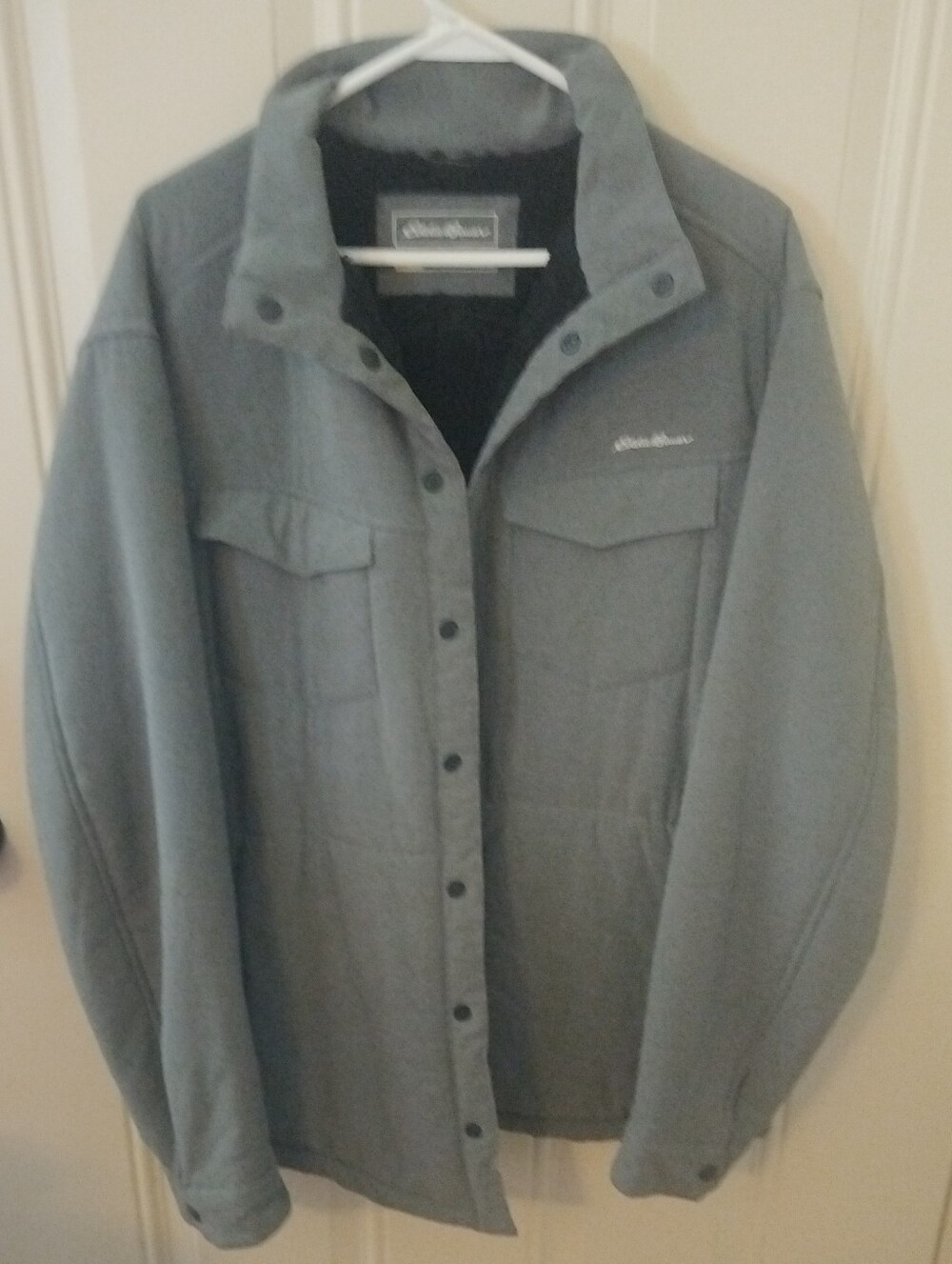 Eddie Bauer Men's Fleeced Lined Light Gray Quilted Jacket Size large